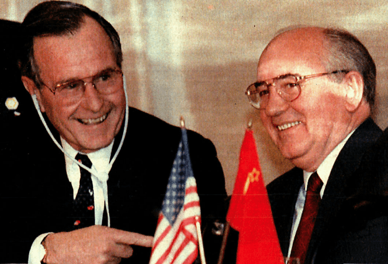 Bush-Gorbachev-Malta-Summit-Dec.-1989-resize